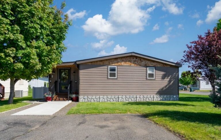 2043 W Lady Anne WAY
